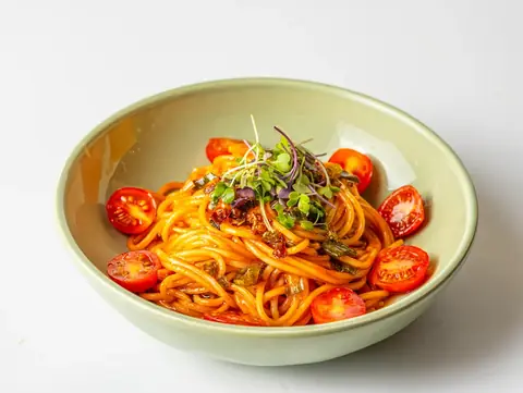 Espaguetis con salsa Pomodoro